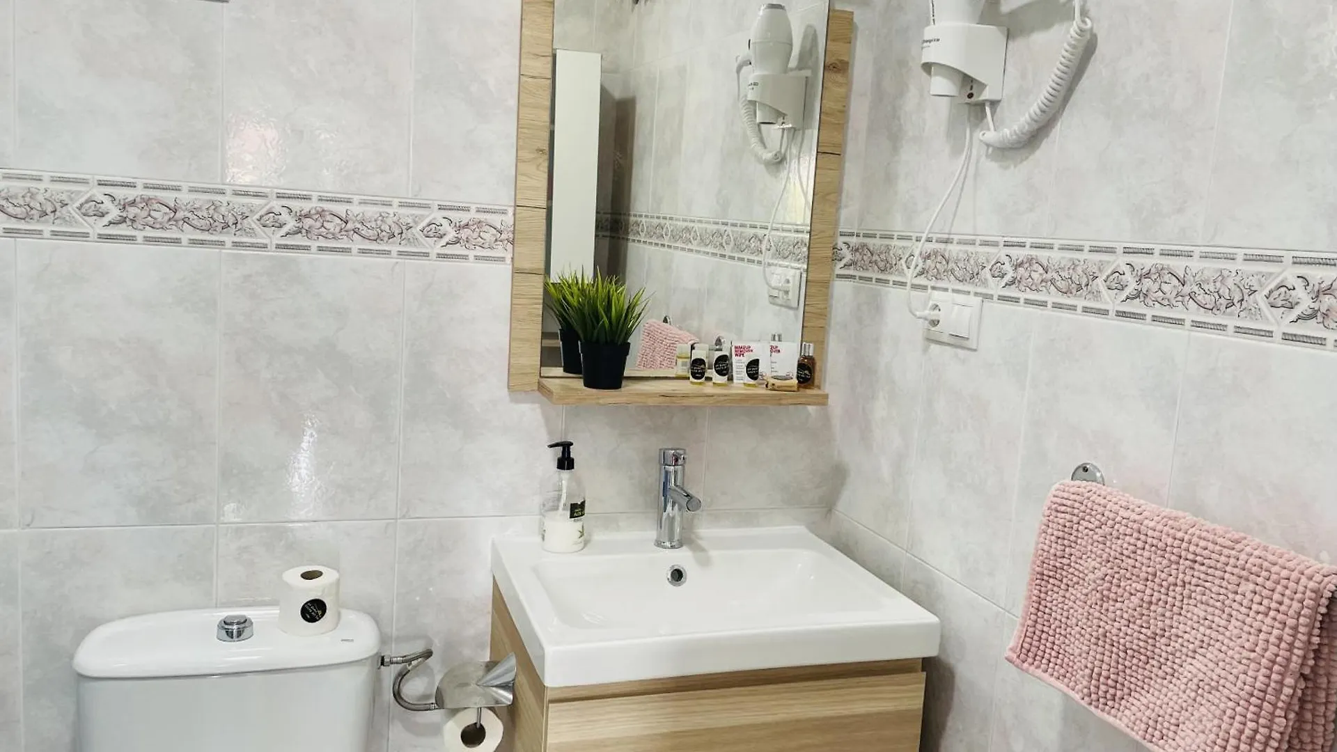 Villa Marimel Con Piscina Privada Nerja Spanyolország