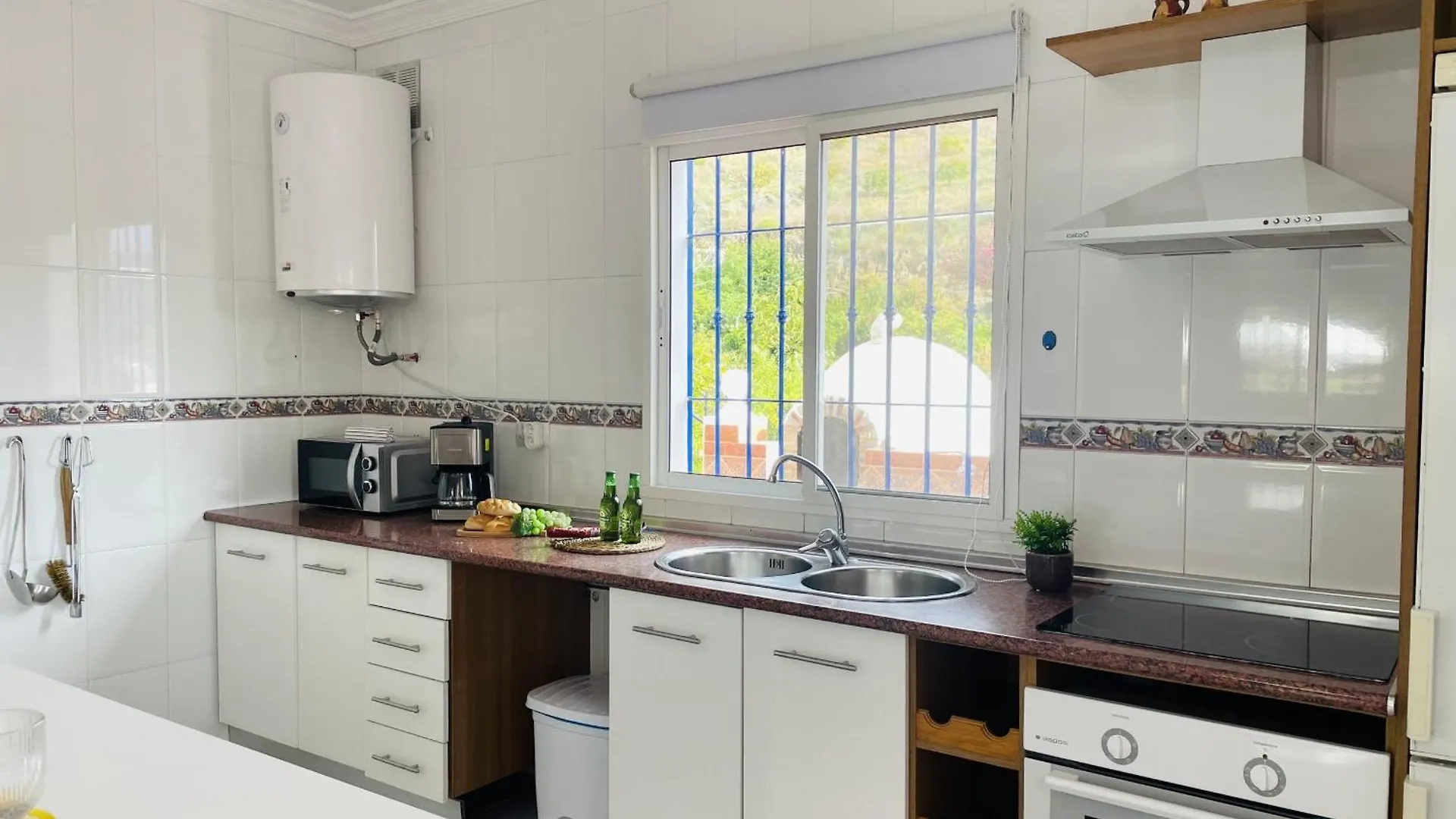 Villa Marimel Con Piscina Privada Nerja Spanyolország